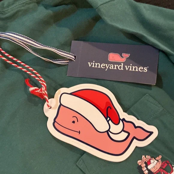 Vineyard vines holiday special shirt - Picture 3 of 4